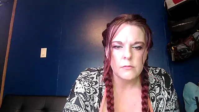 Snapshot of fieryrebel chatting on December 13, 7:32 pm fieryrebel online show from December 13, 7:32 pm