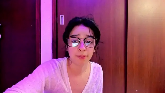  Lunnaa  online show from February 3, 4:25 am