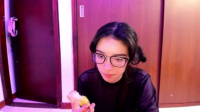  Lunnaa  online show from February 2, 5:21 am