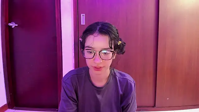  Lunnaa  online show from February 24, 1:46 am