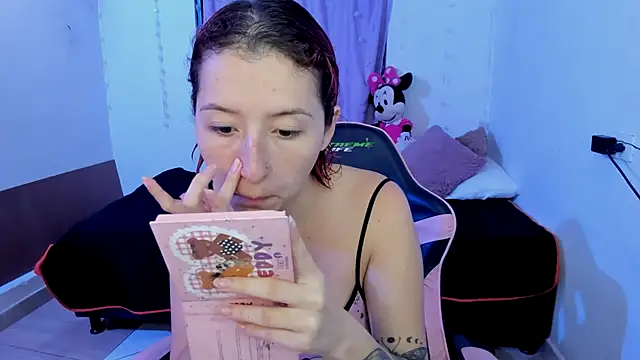 Snapshot of Ginger_Sweetty chatting on February 19, 12:03 am Ginger Sweetty online show from February 19, 12:03 am