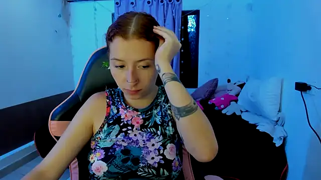 Snapshot of Ginger_Sweetty chatting on March 21, 3:22 am Ginger Sweetty online show from March 21, 3:22 am
