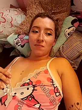 Snapshot of Ginger_Sweetty chatting on December 22, 6:59 pm Ginger Sweetty online show from December 22, 6:59 pm
