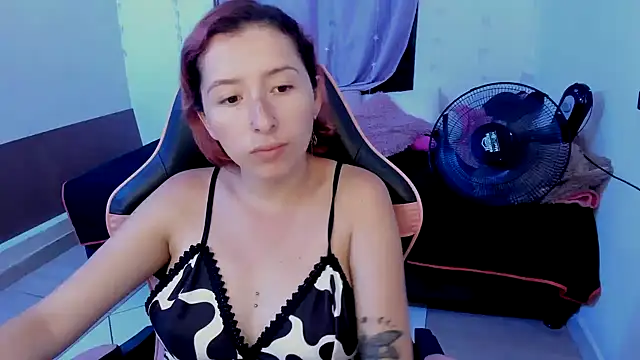 Snapshot of Ginger_Sweetty chatting on February 27, 12:14 am Ginger Sweetty online show from February 27, 12:14 am