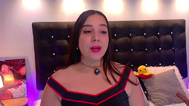 Snapshot of ValenScott1 chatting on October 17, 12:51 pm ValenScott1 online show from October 17, 12:51 pm
