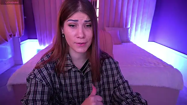 CassandraGood online show from November 3, 7:35 am