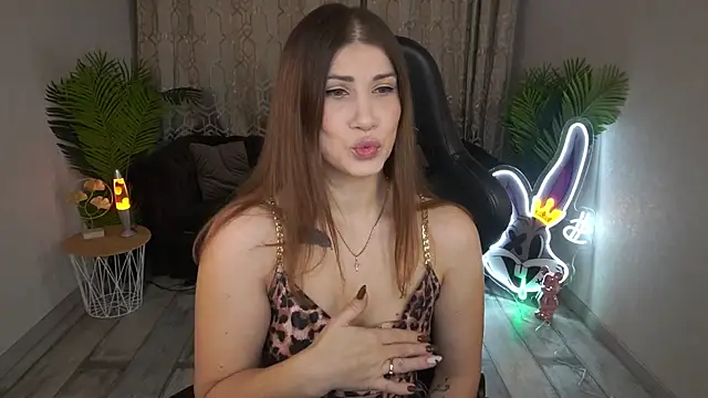 CassandraGood online show from December 21, 6:59 am