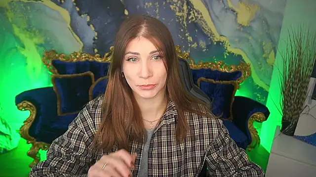 CassandraGood online show from December 19, 7:55 am