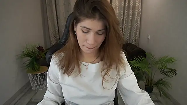 CassandraGood online show from December 15, 7:25 am