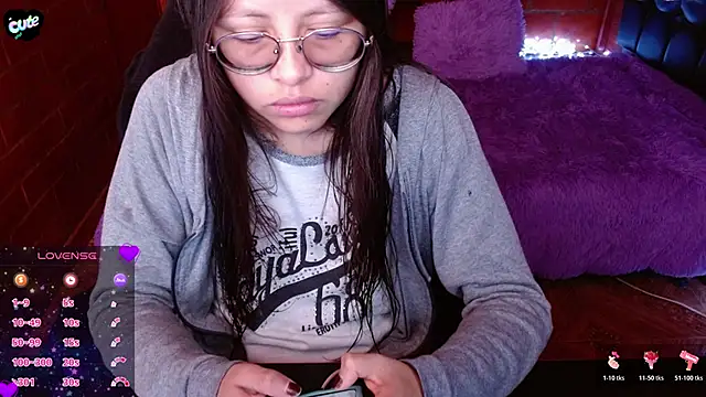 MidoriQuiinn online show from April 1, 3:42 pm