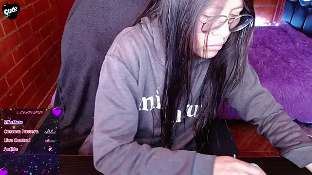 MidoriQuiinn online show from April 8, 4:19 pm