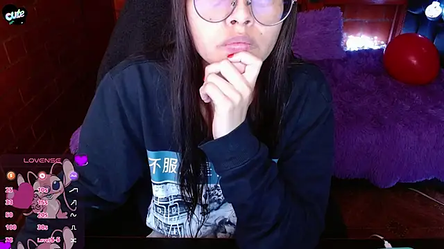 MidoriQuiinn online show from April 17, 4:10 pm