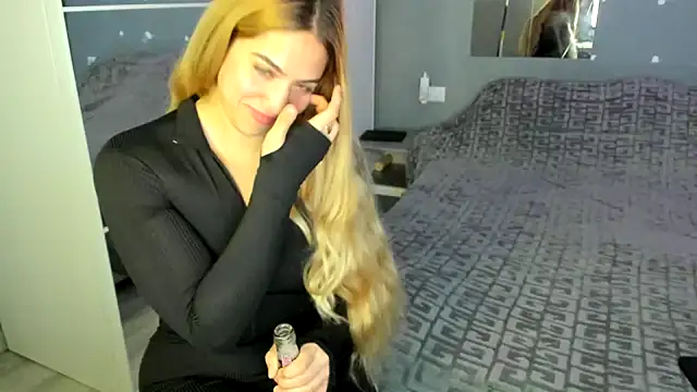 Snapshot of MariaMeir chatting on January 26, 1:41 am MariaMeir online show from January 26, 1:41 am