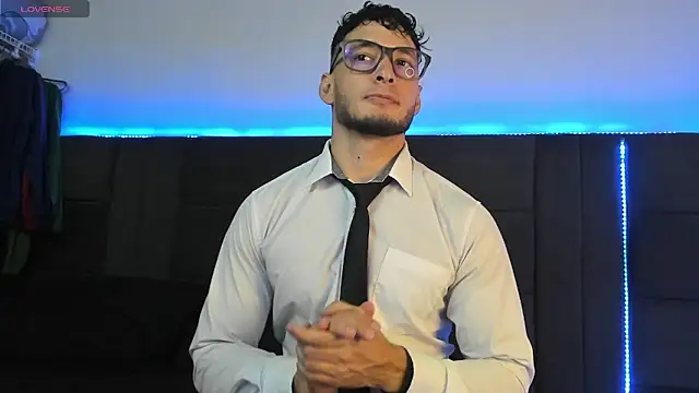 alejandro  2 online show from April 11, 5:05 pm