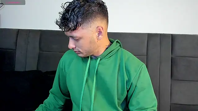 Snapshot of alejandro__2 chatting on June 4, 1:38 pm alejandro 2 online show from June 4, 1:38 pm
