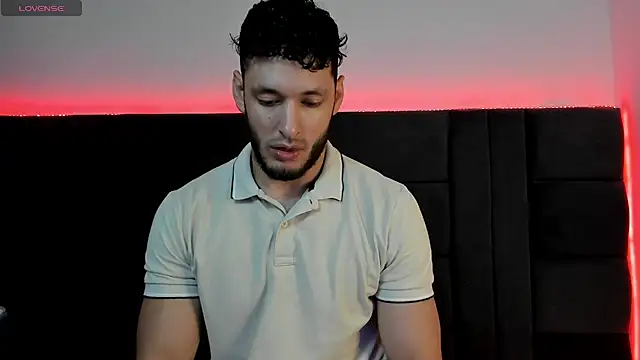 Snapshot of alejandro__2 chatting on April 25, 4:59 pm alejandro 2 online show from April 25, 4:59 pm