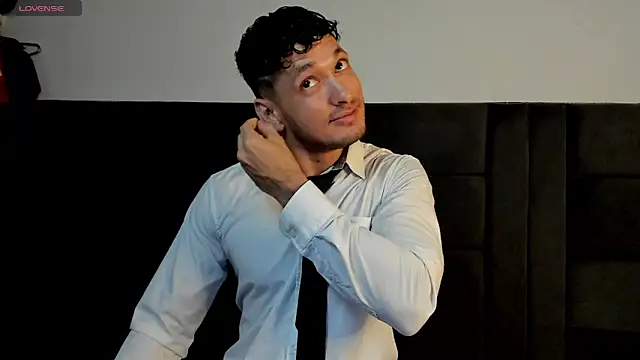 Snapshot of alejandro__2 chatting on April 29, 6:14 pm alejandro 2 online show from April 29, 6:14 pm