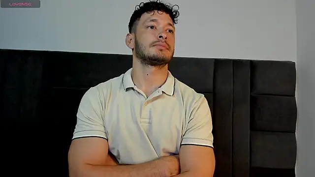 Snapshot of alejandro__2 chatting on June 1, 1:11 pm alejandro 2 online show from June 1, 1:11 pm