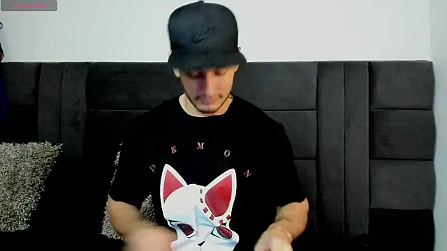 Snapshot of alejandro__2 chatting on April 30, 7:10 pm alejandro 2 online show from April 30, 7:10 pm