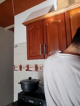 alejandro  2 online show from December 4, 8:30 pm