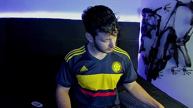 alejandro  2 online show from November 4, 10:46 pm