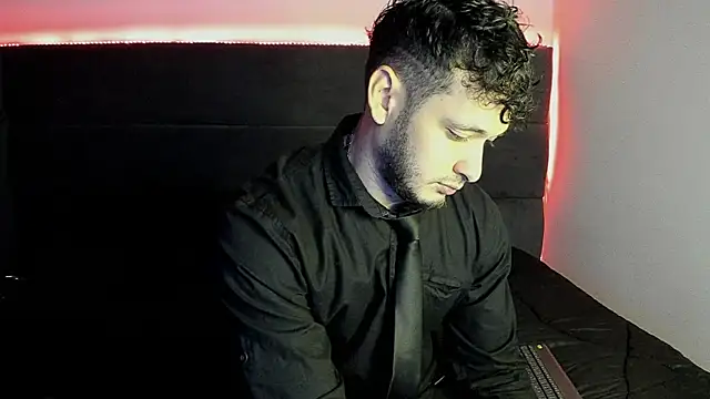 alejandro  2 online show from September 26, 1:18 pm