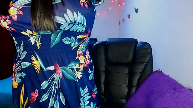 Snapshot of sahtlove1 chatting on November 26, 1:49 am sahtlove1 online show from November 26, 1:49 am