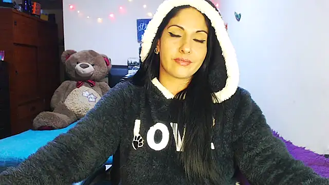 Snapshot of sahtlove1 chatting on November 25, 2:23 am sahtlove1 online show from November 25, 2:23 am