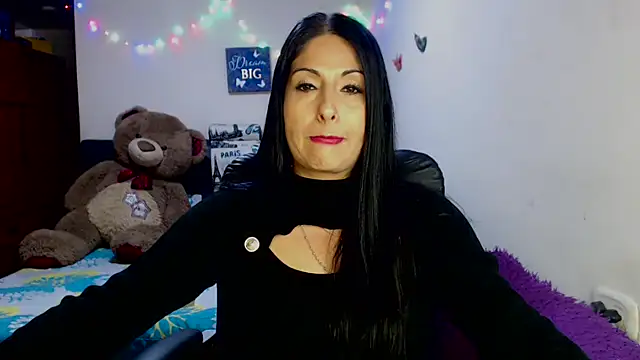 Snapshot of sahtlove1 chatting on November 10, 11:21 pm sahtlove1 online show from November 10, 11:21 pm