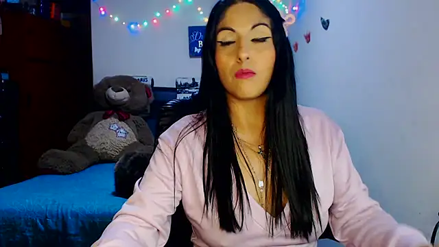 Snapshot of sahtlove1 chatting on December 1, 11:38 pm sahtlove1 online show from December 1, 11:38 pm