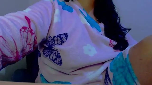 Snapshot of sahtlove1 chatting on October 26, 7:20 am sahtlove1 online show from October 26, 7:20 am