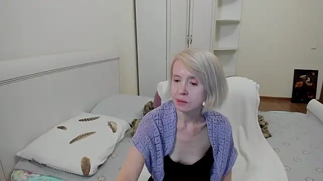 Snapshot of aminalive chatting on December 2, 8:21 pm aminalive online show from December 2, 8:21 pm