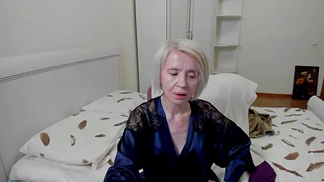 Snapshot of aminalive chatting on November 1, 5:29 pm aminalive online show from November 1, 5:29 pm