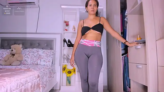 sharonDulce online show from March 18, 5:12 am