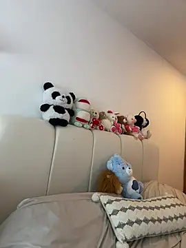 oriana zoeee online show from February 15, 4:13 am