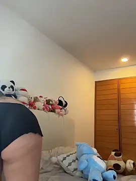 oriana zoeee online show from February 4, 8:15 pm