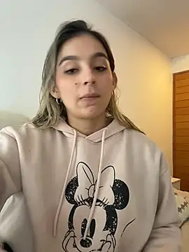 oriana zoeee online show from March 3, 10:28 pm