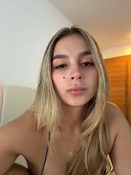 oriana zoeee online show from June 4, 1:10 am