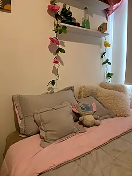 Snapshot of oriana_zoeee chatting on November 7, 9:52 pm oriana zoeee online show from November 7, 9:52 pm