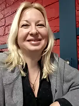 Arina smiles online show from December 8, 4:50 pm