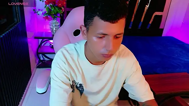 boy bigcock24cm online show from May 6, 4:05 am