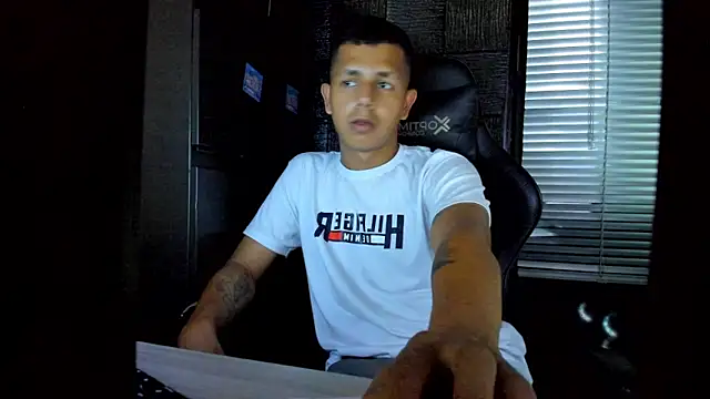 boy bigcock24cm online show from May 19, 10:50 pm