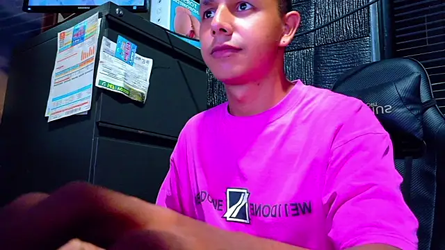 boy bigcock24cm online show from June 3, 11:42 pm