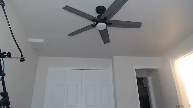 Snapshot of ChrisVacher chatting on September 26, 7:43 pm ChrisVacher online show from September 26, 7:43 pm