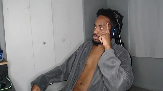 Snapshot of ChrisVacher chatting on December 4, 6:27 am ChrisVacher online show from December 4, 6:27 am