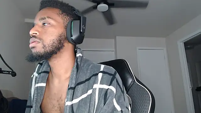 Snapshot of ChrisVacher chatting on September 21, 9:42 pm ChrisVacher online show from September 21, 9:42 pm