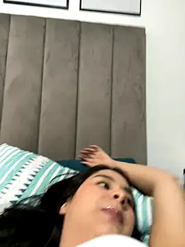 Mavie roses online show from November 28, 10:32 pm