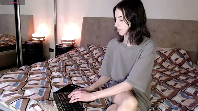 -Yummybabes- online show from May 18, 8:24 pm