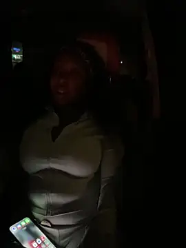 Snapshot of tokyopetitexx chatting on December 17, 2:27 am tokyopetitexx online show from December 17, 2:27 am