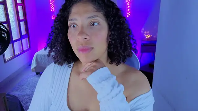 DannaBerry online show from April 15, 4:00 pm